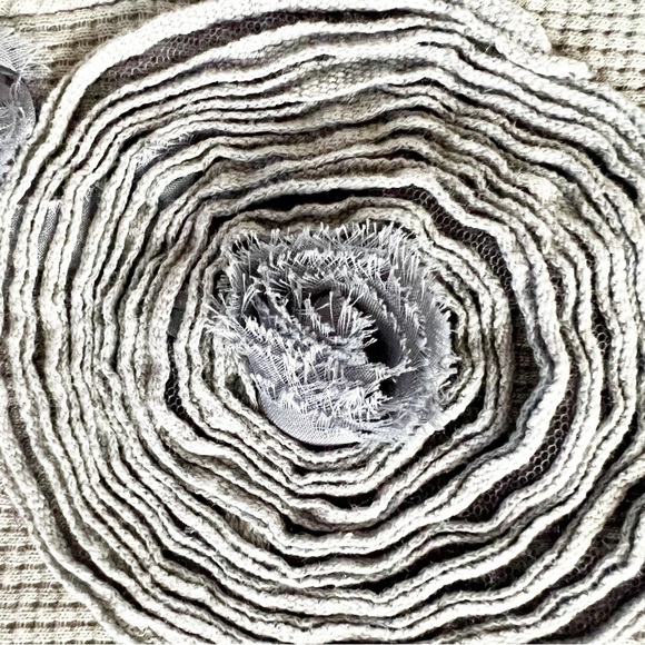 Pippa & Julie Knit Top With Flower Appliqué - Picture 6 of 15